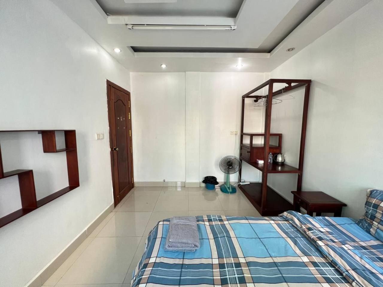 The Moonvine On 360 Daire Phnom Penh Dış mekan fotoğraf